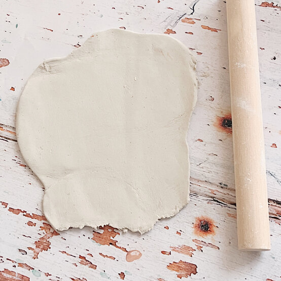 idea_clay-tree-decorations-bauble_step1.jpg?sw=554&q=85