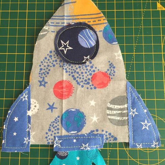 space-wall-hanging-10.jpg?sw=554&q=85