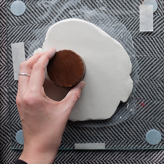 air-dry-coasters-step3.jpg?sw=554&q=85