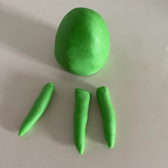 idea_how-to-decorate-a-rocket-cake_step20a.jpg?sw=554&q=85