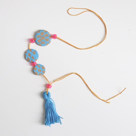 recycled_jewellery_step_8.jpg?sw=554&q=85