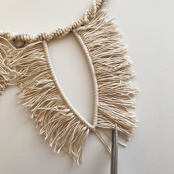 macrame-bunny-wreath-9b.jpg?sw=554&q=85