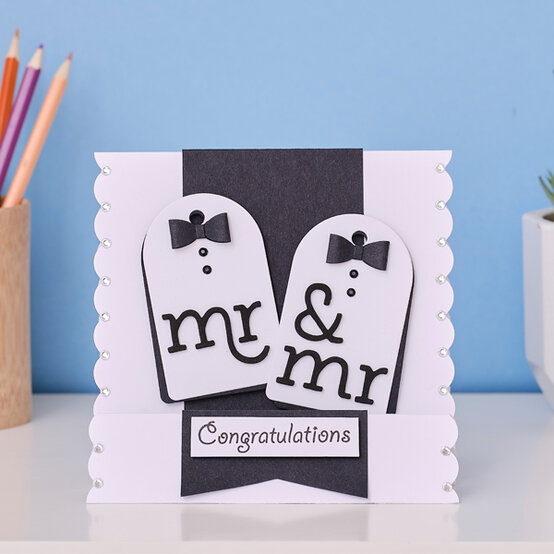 idea_mr-and-mr-wedding-card_step8.jpg?sw=554&q=85