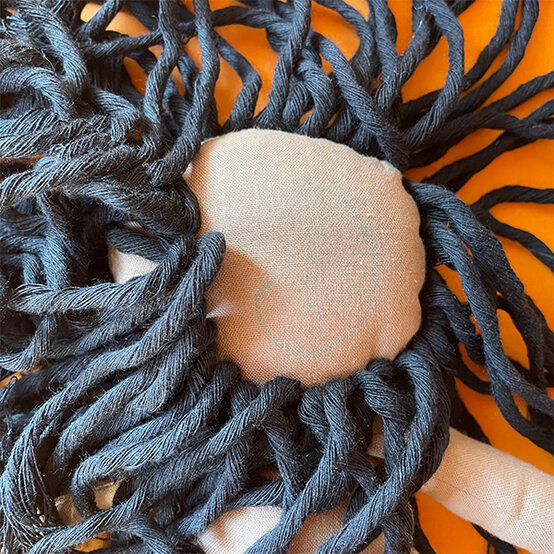 how%2Dto%2Dsew%2Da%2Ddoll%5Fstep%2D6d.jpg?sw=554&q=85