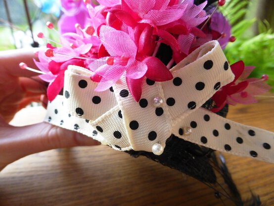 ribbon-on-back-compressed.jpg?sw=554&q=85