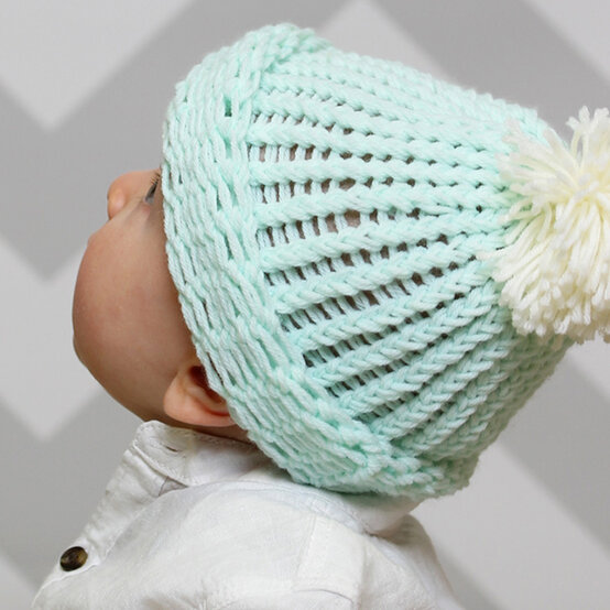 loom-knitting-projects-7.jpg?sw=554&q=85