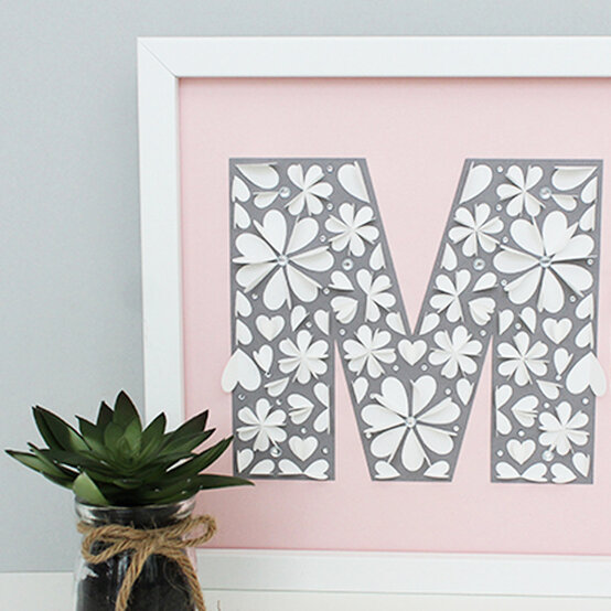 mum-heart-frame_sqv2.jpg?sw=554&q=85