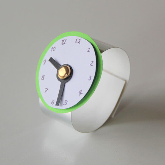 idea_indoor-activities-for-kids_watch.jpg?sw=554&q=85