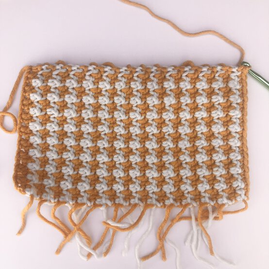 how-to-crochet-a-collection-of-pumpkins-step-3a.jpg?sw=554&q=85