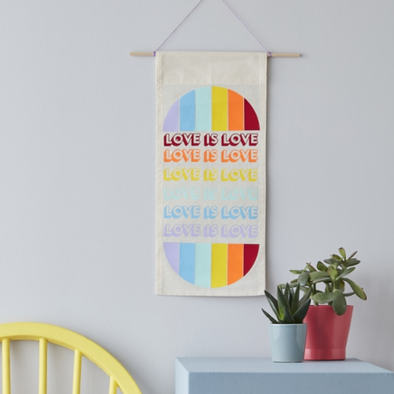 cricut-how-to-make-a-love-is-love-pride-bannersquare.png?sw=554&q=85
