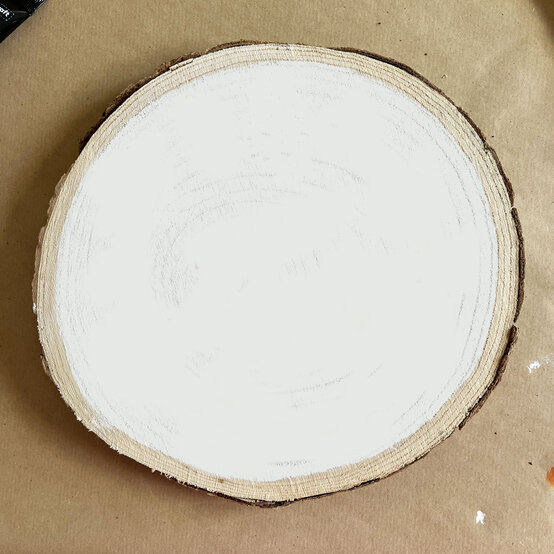 Idea_how-to-make-an-autumn-wooden-slice_step1.JPG?sw=554&q=85