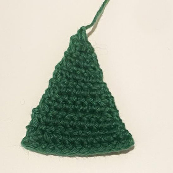 idea_how-to-crochet-amigurumi-mrs-claus_tree.jpg?sw=554&q=85
