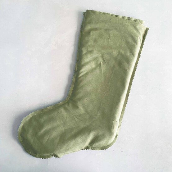 Idea_how-to-make-a-quilted-stocking_step11b.jpg?sw=554&q=85