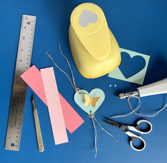 mothersdaypop-upflowercard18.jpg?sw=554&q=85