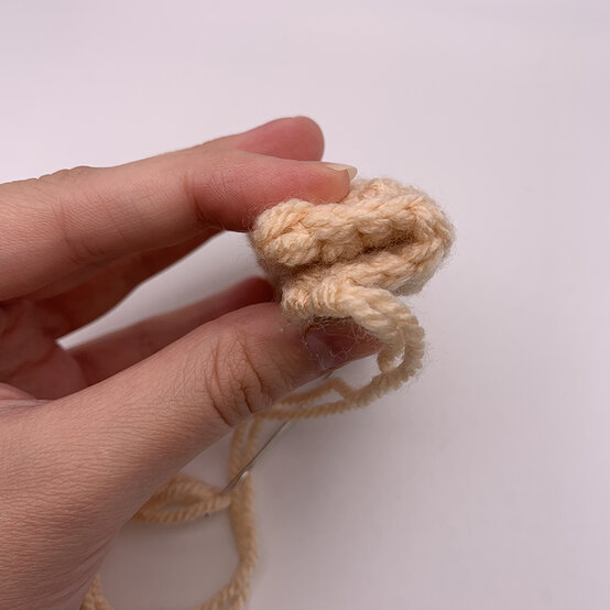 How%2Dto%2DCrochet%2Dan%2DAmigurumi%2DSheep%5FEar%5F4.jpeg?sw=554&q=85