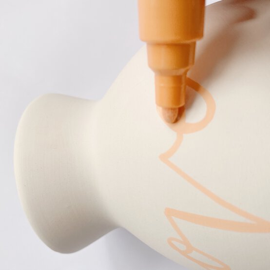 3-ways-to-decorate-vases-14.jpg?sw=554&q=85