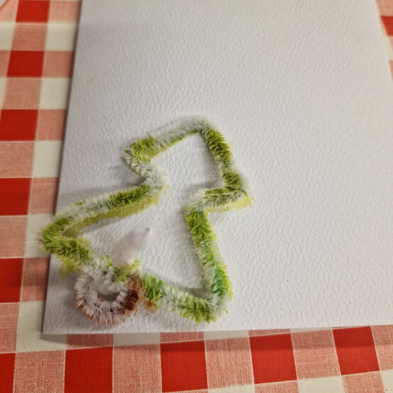 idea%5Feasy%2Dwatercolour%2Dchristmas%2Dcard%5Fstep%2D07.jpg?sw=554&q=85