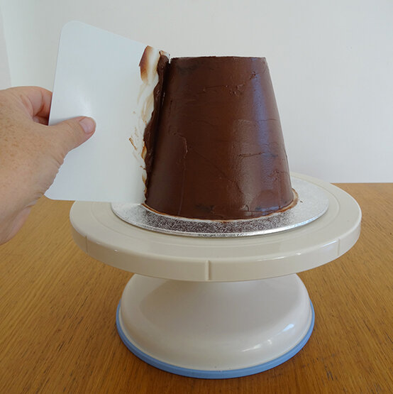 plant-pot-bunny-cake-11.jpg?sw=554&q=85