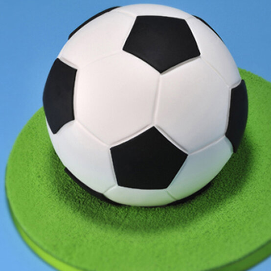 idea_how-to-make-a-football-cake_step15.jpg?sw=554&q=85