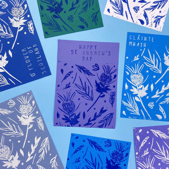 how-to-lino-cut-a-scottish-thistle-print_customise_step-4.jpg?sw=554&q=85