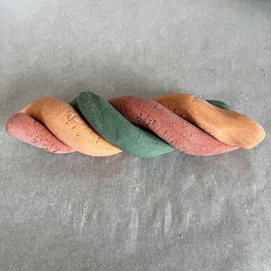 autumn-salt-dough-garland_step-3b.jpg?sw=554&q=85