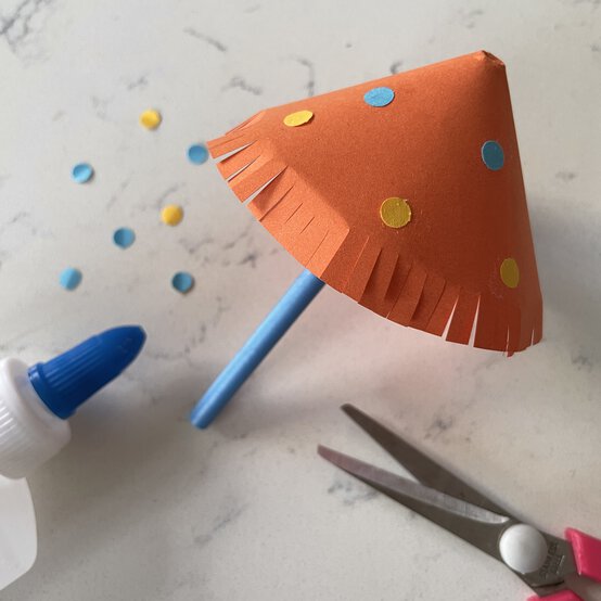 ideas%5Fhow%2Dto%2Dmake%2Da%2Dbeach%2Dscene%5Fparasol%5F2.JPEG?sw=554&q=85