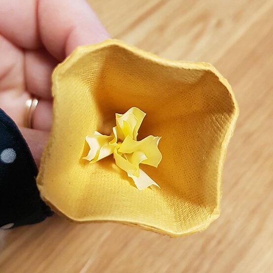 egg_box_cupcakes_5b.jpg?sw=554&q=85