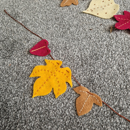 idea_how-to-create-embroidered-autumn-garland_step15a.jpg?sw=554&q=85