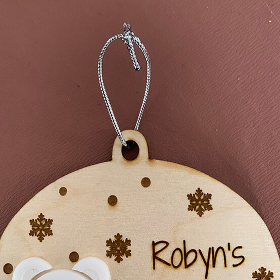 idea_Glowforge-First-Christmas-Snowglobe_Step13.jpg?sw=554&q=85