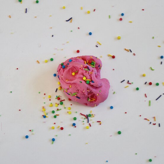 edible-slime-step-2_6.jpg?sw=554&q=85