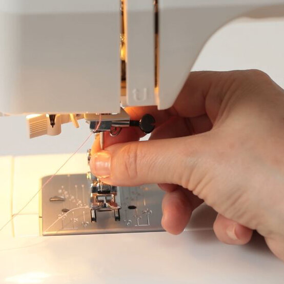 sewingmachine-step3.jpg?sw=554&q=85