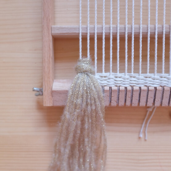 08_xmas_weave.jpg?sw=554&q=85