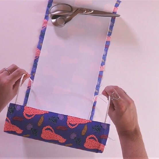 fabric-lampshade_step8_edit.jpg?sw=554&q=85