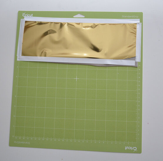 cricut_how_to_make_a_mothers_day_keyring_keyringmakeitstep1.jpg?sw=554&q=85