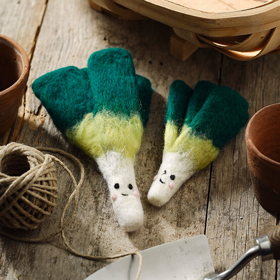 needle-felted-leeks_step-14.jpg?sw=554&q=85