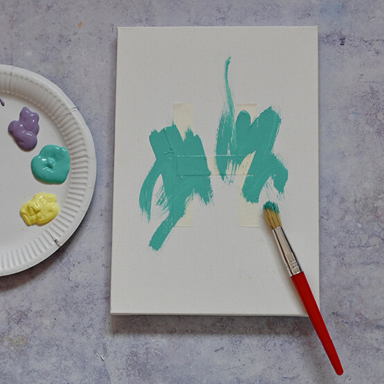 art-ideas-to-do-with-your-baby23.jpg?sw=554&q=85