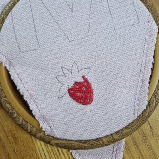 idea%5Fembroidered%2Dkids%2Dbunting%5Fstep%2D32.jpg?sw=554&q=85