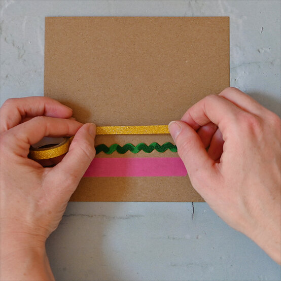 Idea_kids-christmas-cards-to-make_step9b.jpg?sw=554&q=85