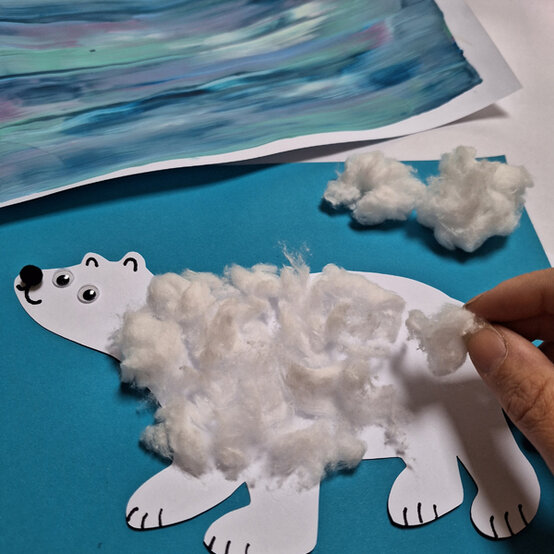 idea_how-to-make-a-polar-bear-print_step4a.jpg?sw=554&q=85