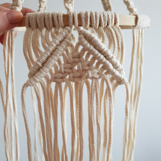 Ideas_How-to-Make-a-Macrame-Mobile_Step-12a.jpg?sw=554&q=85