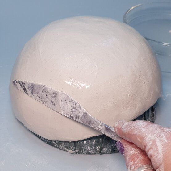 Idea_how-to-make-a-yarn-bowl-with-air-drying-clay_step4e.jpg?sw=554&q=85