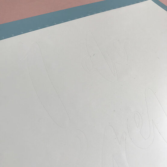 grass-bridesmaid-hamper-glass2-3.jpg?sw=554&q=85