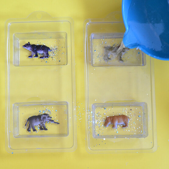 jungle-themed-party-animal-soaps-6.jpg?sw=554&q=85