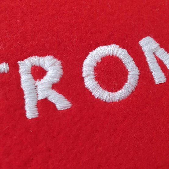 Idea_how-to-make-a-personalised-tree-skirt_step4b.jpg?sw=554&q=85