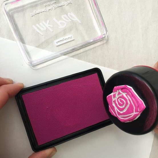 lino-floral-book-cover-artistinyou-step9.png?sw=554&q=85