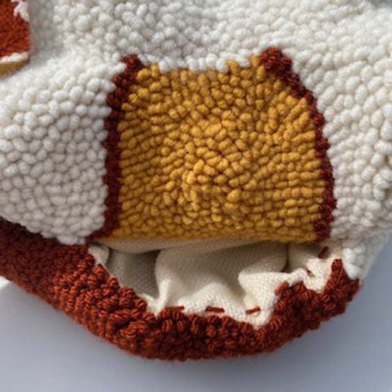 ideas%5Fhow%2Dto%2Dmake%2Da%2Dpunch%2Dneedle%2Dtoadstool%2Dcushion%5Fstep%2D6b.jpg?sw=554&q=85