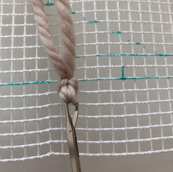 Idea_How-to-make-a-latch-hook-tree_Step-3e.JPG?sw=554&q=85