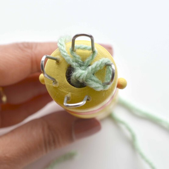 How-to-Make-a-Knitted-Eid-Mubarak-Sign_step12a.jpg?sw=554&q=85