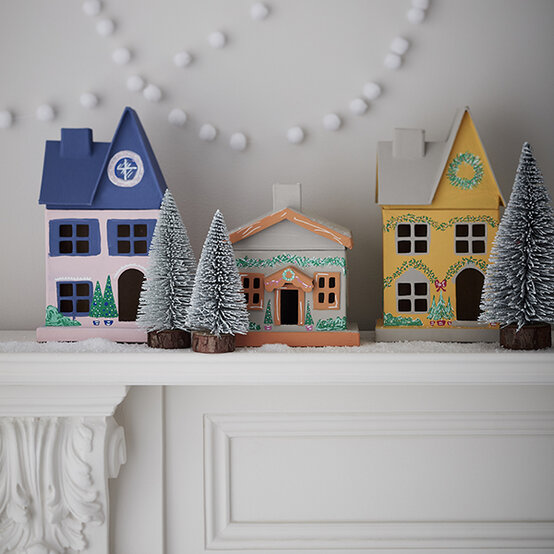 10-quick-christmas-home-decor-ideas3.jpg?sw=554&q=85