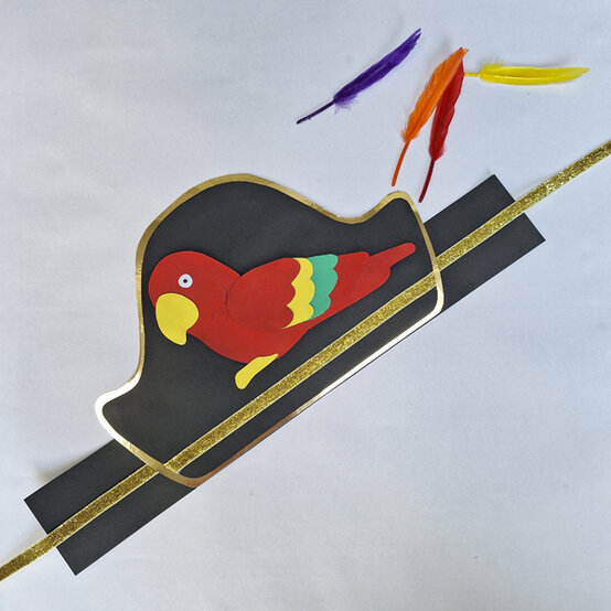 idea_kids-pirate-accessories-hat_step3b.jpg?sw=554&q=85